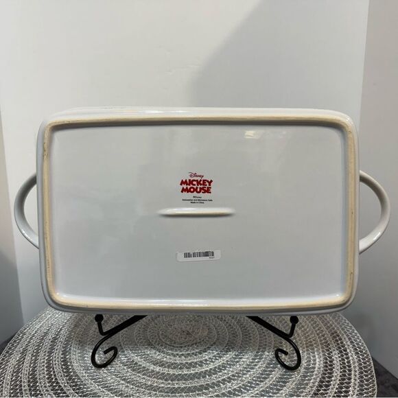 Disney Mickey Minnie Mouse Holiday Sketchbook Casserole/Baking/Serving Dish NWT - Picture 2 of 10